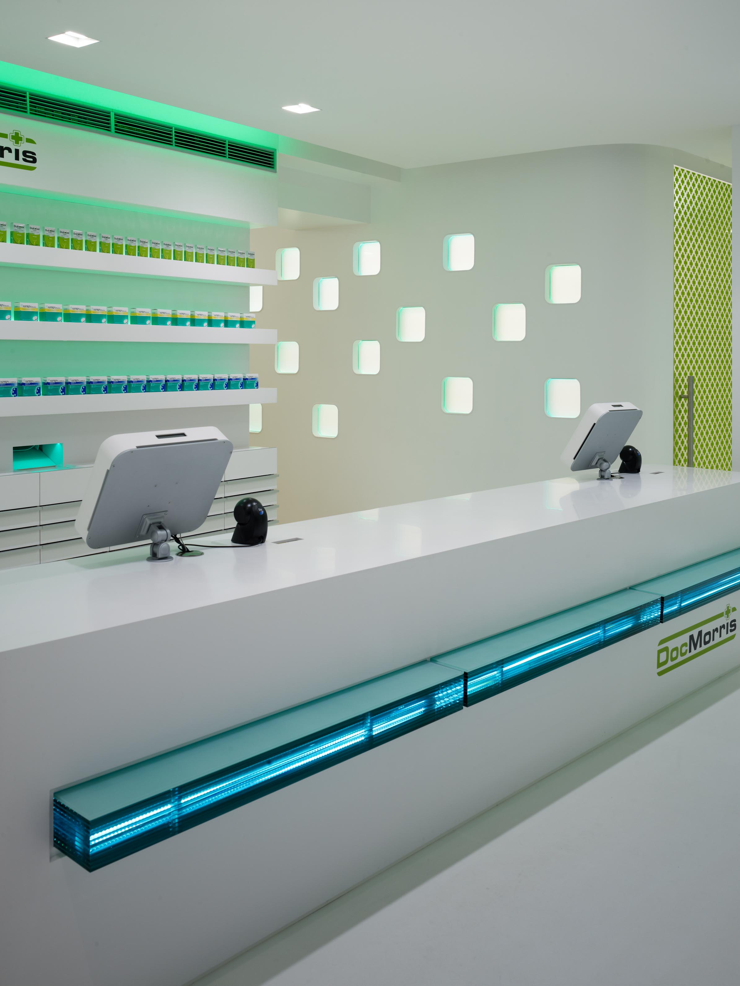Prescription counters with a view towards the consultation room