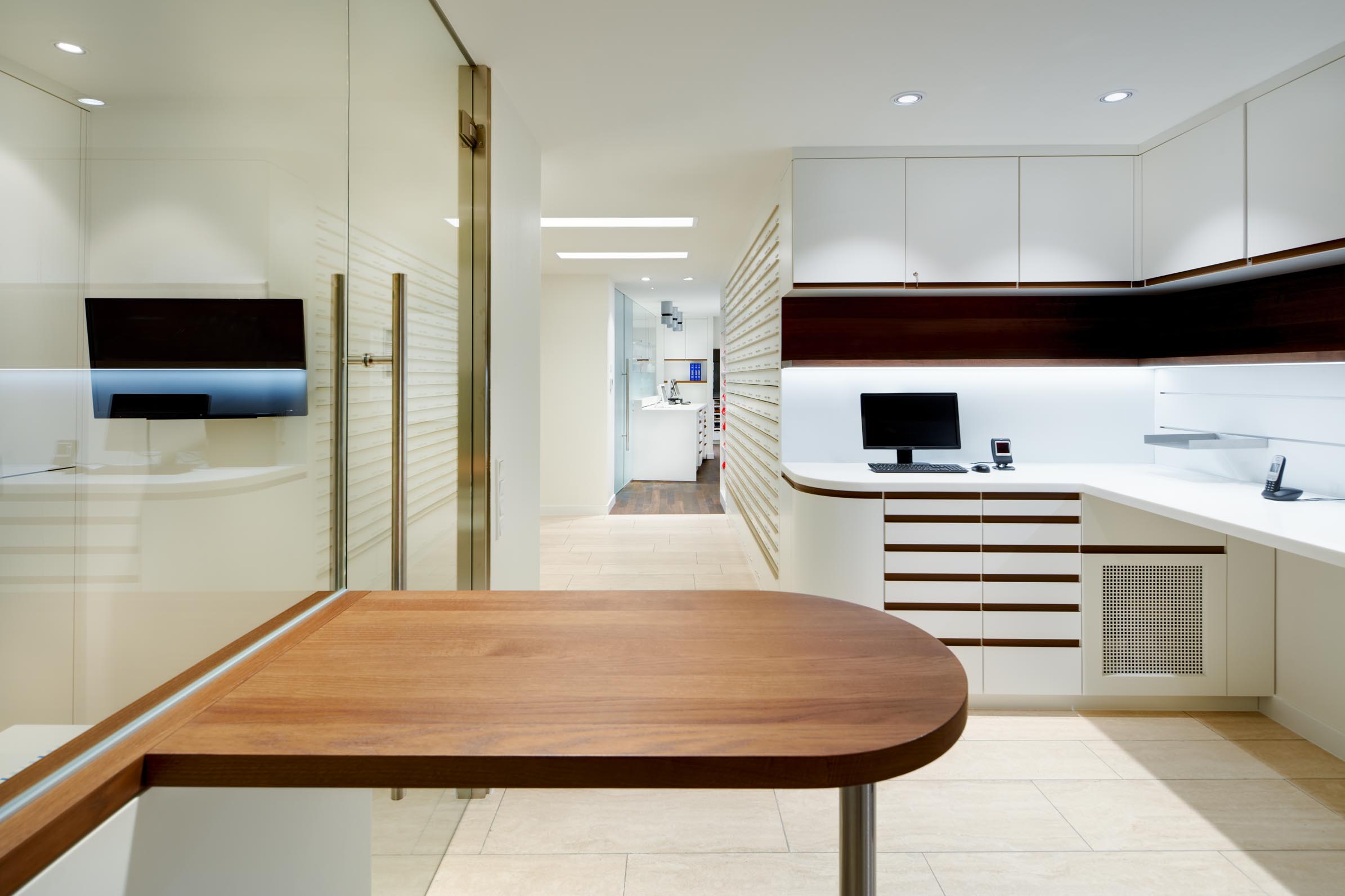 Marien Apotheke Aldenhoven, Backoffice und Arbeitsbereich