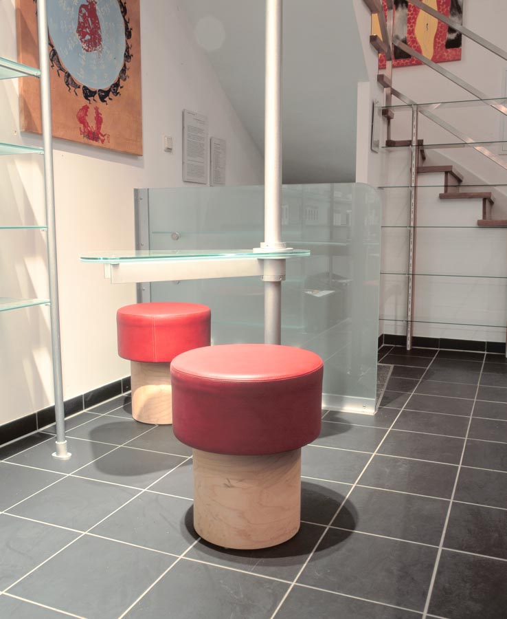 Adler Apotheke, Warteplatz