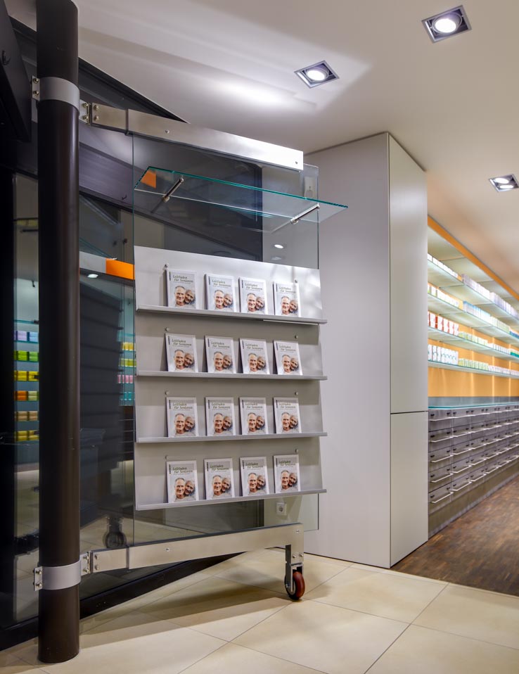 Apotheke am Niedertor, Prospektständer