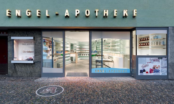 Engel Apotheke, Fassade