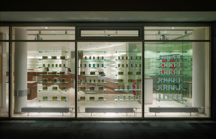 Marien Apotheke, Schaufenster