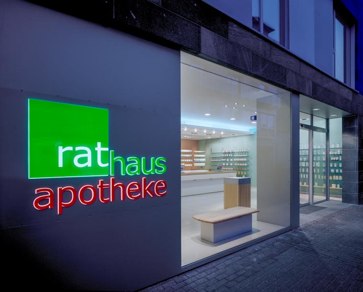 Rathaus Apotheke, Fassade