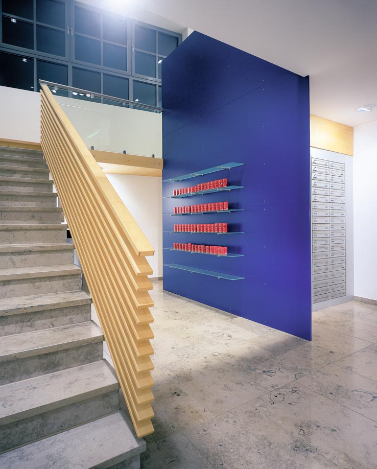 St. Georg Apotheke, Treppe ins 1. OG