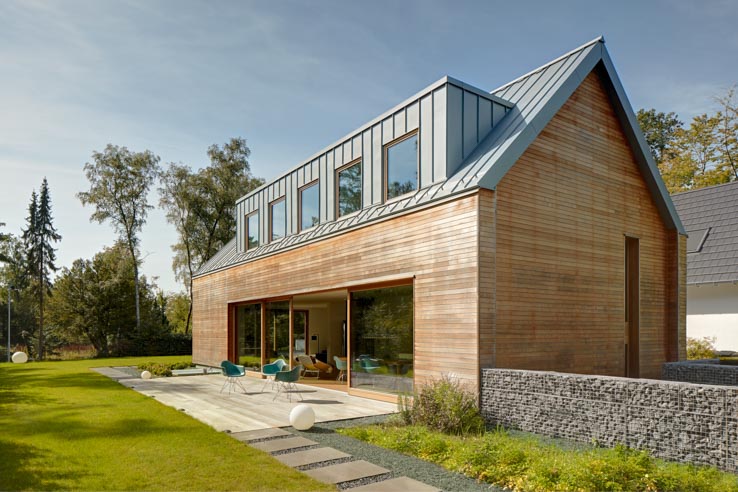 03-Einfamilienhaus, Garten, Holzfassade, Terrasse-xs